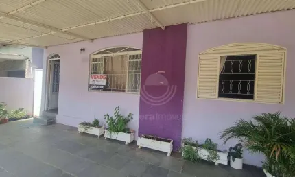 Casa Térrea para Vender no bairro Jardim Garcia em Campinas.