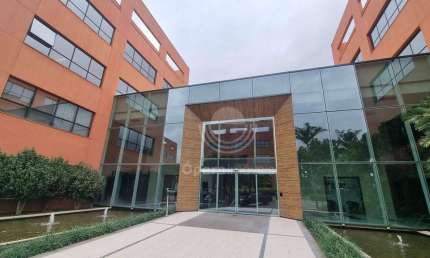 Sala de 192m2 em Condomínio Empresarial para Alugar ou Vender no bairro Alphaville em Campinas. Parque Empresarial de Campinas