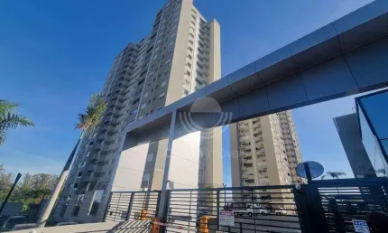 Apartamento à Venda no Condomínio Sensia, andar alto e vista panorâmica da varanda, no bairro Parque Prado, em Campinas.