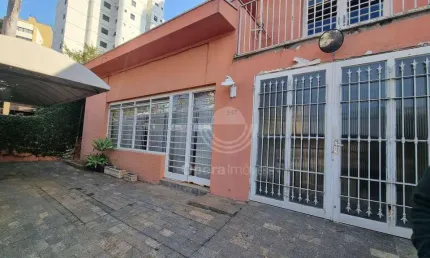 Casa à Venda em uma localização privilegiadíssima do Cambuí em Campinas.