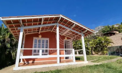 Aconchegante casa para alugar no condomínio ermitage em sousas. para você que busca tranquilidade e viver em meio a natureza.