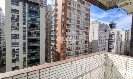 GONZAGA SANTOS SALA LIVING COM 1 VAGA GARAGEM PRÓXIMO À PRAIA