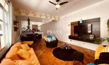 GONZAGA SANTOS 2 DORMITÓRIOS 1 VG GARAGEM PRÉDIO FRENTE PRAIA