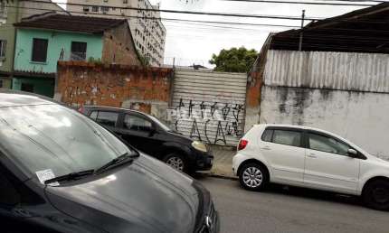 Terreno comercial para alugar na Rua Antonio Bento, 130, Vila Mathias, Santos