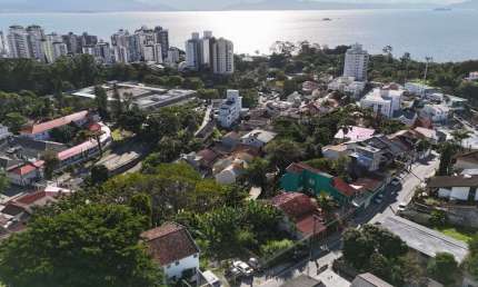 Terreno à venda na Agronômica, Florianópolis 