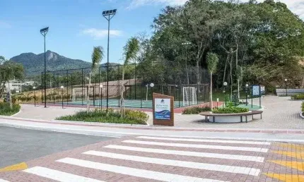 Terreno à venda no bairro Sertão do Maruim - São José/SC