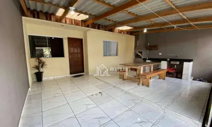 Imóvel é de muita qualidade e com cozinha planejada área gourmet, garagem coberta, cozinha ampla, e área de serviço individual