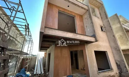 Casa com 3 quartos à venda na Travessa Ferreira, 52, Uberaba, Curitiba