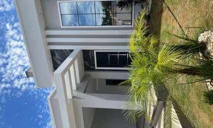 Casa com 2 Quartos + Suíte com Sobra de Terreno - Vila Gaúcha