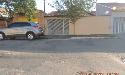 Casa com 2 quartos à venda na Vila Municipal I, Guaratinguetá , 70 m2 por R$ 290.000