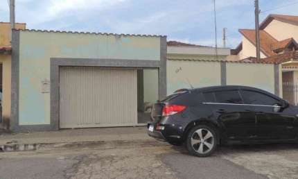 Casa com 3 quartos à venda na Vila Molica, Guaratinguetá , 260 m2 por R$ 500.000