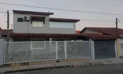 Casa à venda no Cooperi, Guaratinguetá  por R$ 770.000
