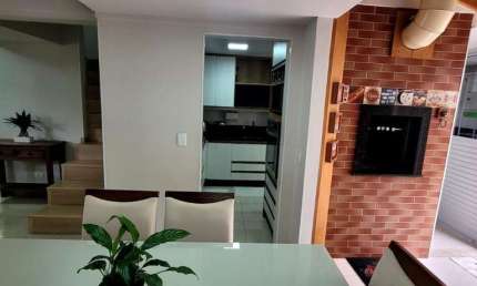 Sobrado para Venda em Curitiba, Cajuru, 3 dormitórios, 1 suíte, 3 banheiros, 2 vagas