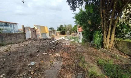 Terreno à venda na Rua Francisco Raitani, Capão Raso, Curitiba, 672 m2 por R$ 1.100.000