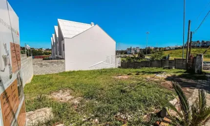 Terreno em condomínio fechado à venda na Rua Marumby, 281, Campo Comprido, Curitiba, 118 m2 por R$ 289.900