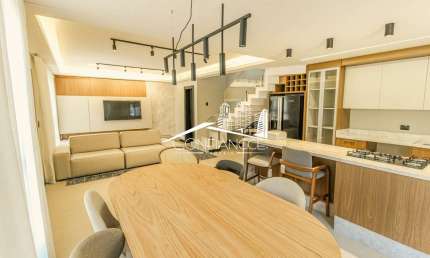 Casa em condomínio fechado com 3 quartos para alugar na Avenida Cândido Hartmann, 5118, Santa Felicidade, Curitiba, 173 m2 por R$ 9.500