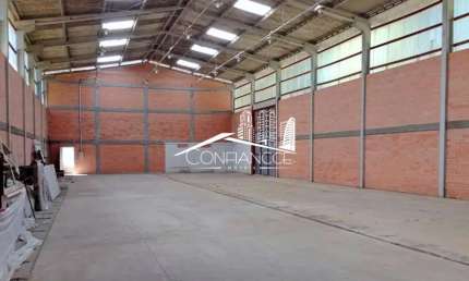 Barracão / Galpão / Depósito para alugar na Rua General Walter da Costa Reis, Cidade Industrial, Curitiba, 700 m2 por R$ 20.000
