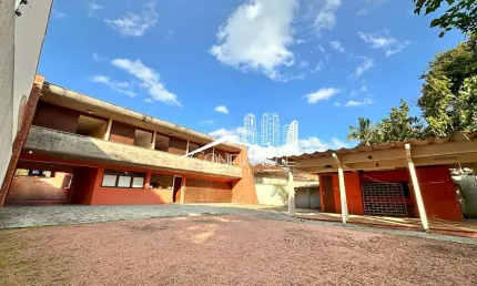 Casa com 5 quartos à venda na Rua Nilo Peçanha, 010, Bom Retiro, Curitiba, 239 m2 por R$ 2.980.000