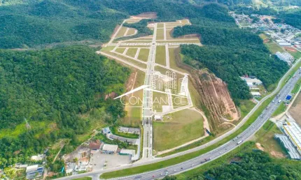Terreno em condomínio fechado à venda na Avenida Marginal Oeste, 650, Tabuleiro, Camboriú, 300 m2 por R$ 1.320.000