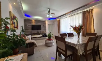 !!!oportunidade!!! lindo apartamento à uma quadra da praia com 117m² úteis - 02 dormitórios - 01 vaga de garagem por r$ 655 mil - pompeia santos/sp