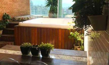 !!OPORTUNIDADE!! LINDA COBERTURA DUPLEX com 204m² ÚTEIS - 3 DORM. - 02 VAGAS - LAZER COMPLETO - por 2.199 MILHÕES - PONTA DA PRAIA - SANTOS/SP