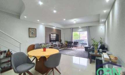 Casa com 4 dormitórios à venda, 211 m² por R$ 975.000,00 - Vila São Jorge - São Vicente/SP