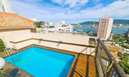 LINDA COBERTURA DUPLEX COM VISTA MAR - 270m² ÚTEIS - PISCINA/ESPAÇO GOURMET COM CHURRASQUEIRA - 03 DORMITÓRIOS - 04 W.C - 02 VAGAS - PONTA DA PRAIA