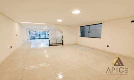 !OPORTUNIDADE! LINDA CASA SOBREPOSTA ALTA NA QUADRA DA PRAIA com 280m² ÚTEIS - 03 SUÍTES - ESP. GOURMET + CHURRASQ. - PISCINA - 02 VAGAS por R$ 2.179M