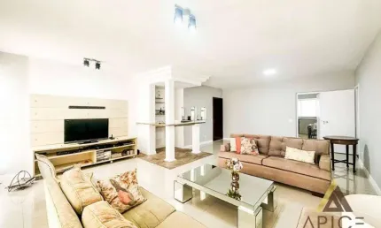 !!!OPORTUNIDADE!!! ÓTIMO APARTAMENTO PADRÃO com 176m² ÚTEIS - 03 DORMITÓRIOS sendo 01 SUÍTE - 04 W.C - ESPAÇO GOURMET - 01 VAGA DEMARCADA - GONZAGA
