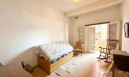 !!! OPORTUNIDADE PARA REFORMA !!! ÓTIMO APARTAMENTO FRENTE AO MAR com 68m² ÚTEIS - 02 DORMITÓRIOS - VARANDA - LINDA VISTA MAR - BOQUEIRÃO / CANAL 3