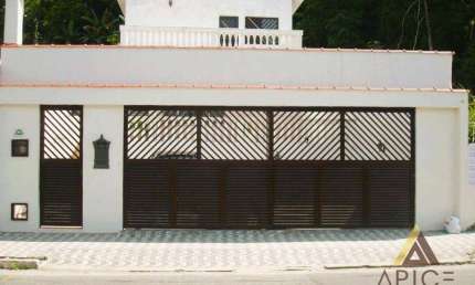 Sobrado com 4 dormitórios à venda, 307 m² por R$ 549.000,00 - Centro - São Vicente/SP