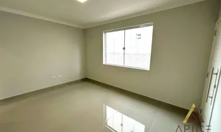 !!OPORTUNIDADE!! LINDO APARTAMENTO PADRÃO 100% REFORMADO com 80m² ÚTEIS - 02 DORMITÓRIOS sendo 01 SUÍTE - VARANDA - 02 BANHEIROS - 01 VAGA - APARECIDA