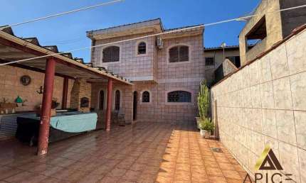 Casa com 4 dormitórios à venda, 134 m² por R$ 600.000 - Vila São Jorge - São Vicente/SP