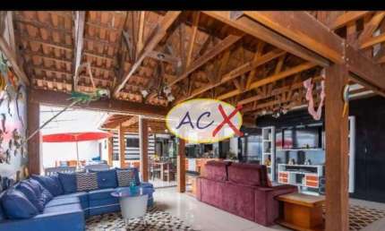 Casa com 4 dormitórios à venda, 1050 m² por R$ 1.580.000,00 - Cajuru - Curitiba/PR