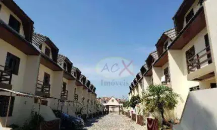 Sobrado com 3 dormitórios à venda, 127 m² por R$ 672.000 - Jardim Botânico - Curitiba/PR