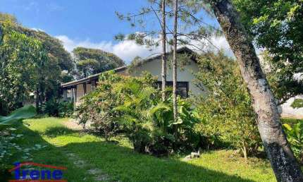 Casa estilo chácara a 1 quadra da praia com 2 dormitórios à venda, 836² por R$ 750.000 - Suarão - Itanhaém/SP