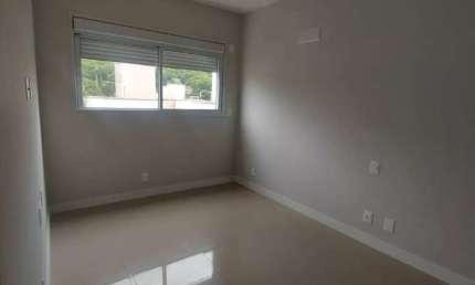 Apartamento à Venda de 3 Quartos no Itacorubi - CO1727