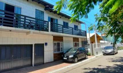 Casa estilo Pousada á venda com 10 quarto(s),  Barra Da Lagoa, Florianópolis - CA1540