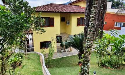 Casa com 5 quartos, Recanto Lagoinha, Ubatuba - R$ 2.6 mi, Cod: 2222
