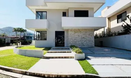 Casa com 4 dorms, condomínio lagoinha, ubatuba - r$ 3.8 mi, cod: 2351