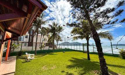 Casa com 3 quartos, Praia do Sapê, Ubatuba - R$ 2.6 mi, Cod: 2524