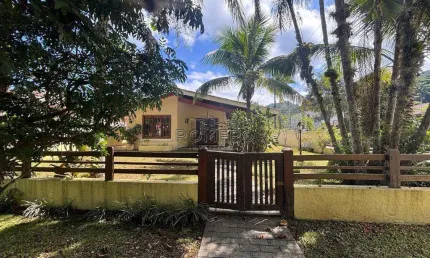 Casa com 4 quartos, Praia do Lázaro, Ubatuba - R$ 1.7 mi, Cod: 2574