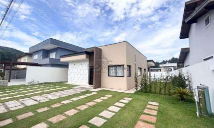 Casa com 3 quartos, Praia da Lagoinha, Ubatuba - R$ 1.1 mi, Cod: 2588