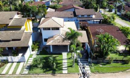 Casa com 5 quartos, Condomínio Lagoinha, Ubatuba - R$ 2.1 mi, Cod: 2647