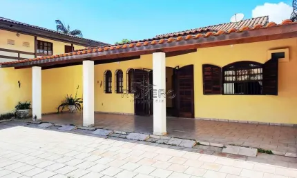 Casa com 4 quartos, Praia da Maranduba, Ubatuba - R$ 750 mil, Cod: 1412