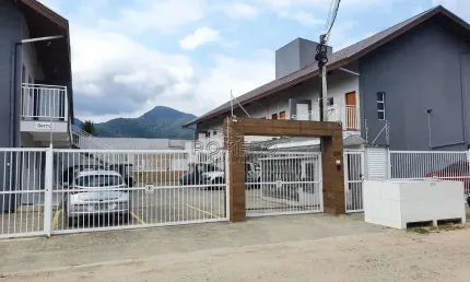 Apartamento com 2 dorms, Praia da Maranduba, Ubatuba - R$ 370 mil, Cod: 1428