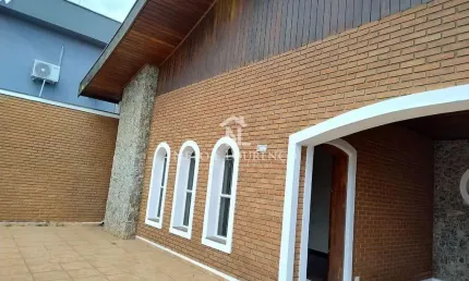Casa à venda no Centro de Campo Limpo Paulista, SP – Aceita financiamento bancário, ótima localizaç