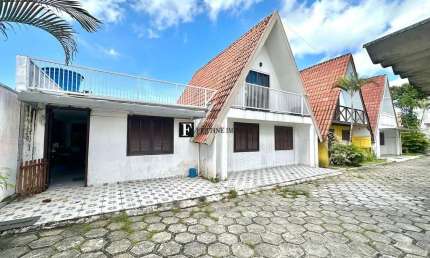 Casa com 4 quartos à venda na Avenida Paranaguá, Costa Azul, Matinhos
