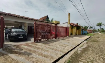 Casa para Venda em Itanhaém, Grandesp, 4 dormitórios, 2 suítes, 1 banheiro, 4 vagas