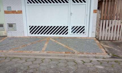 Casa para Venda em Itanhaém, Jardim Suarão, 2 dormitórios, 1 banheiro, 2 vagas